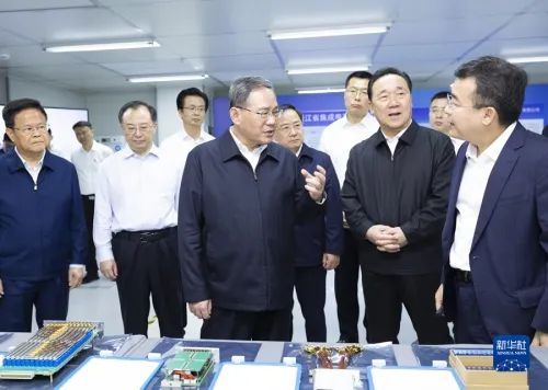 新華網(wǎng)：聚焦物聯(lián)感知、人工智能、大數(shù)據(jù)技術(shù)賦能，在加快數(shù)字化轉(zhuǎn)型中塑造高質(zhì)量開展新動(dòng)能新優(yōu)勢